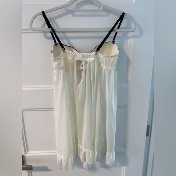 La vie en rose Lace and Mesh Babydoll white size Small New without tag - Picture 2 of 4